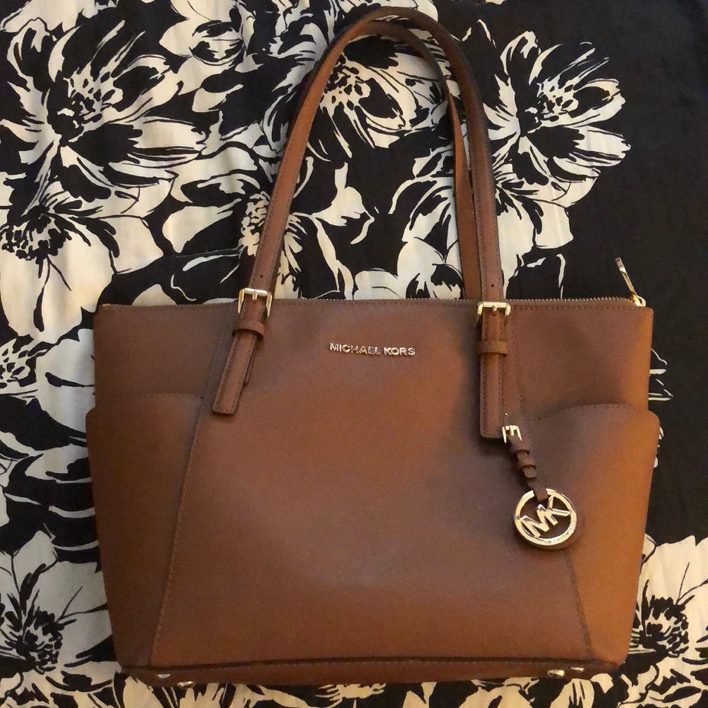 Gently used Michael Kors tote bag!